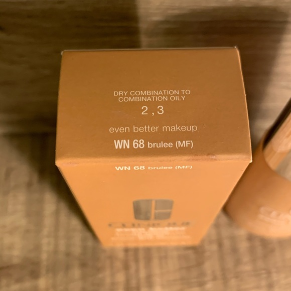 Clinique Even Better SPF 15 #68 Brulee - Picture 3 of 4